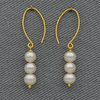 Sterling silver V plated in gold with 3 pearls