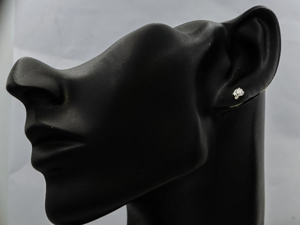 Cubic zirconium stud in silver 6 mm