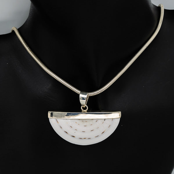 Sterling Silver Shell Pendant with Brown Detail – 6cm