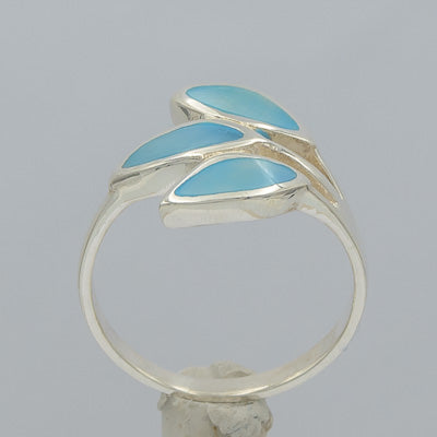 Sterling silver inlaid mother of pearl leave ring