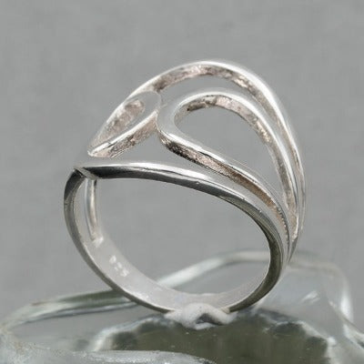 sterling silver flowing lines ring