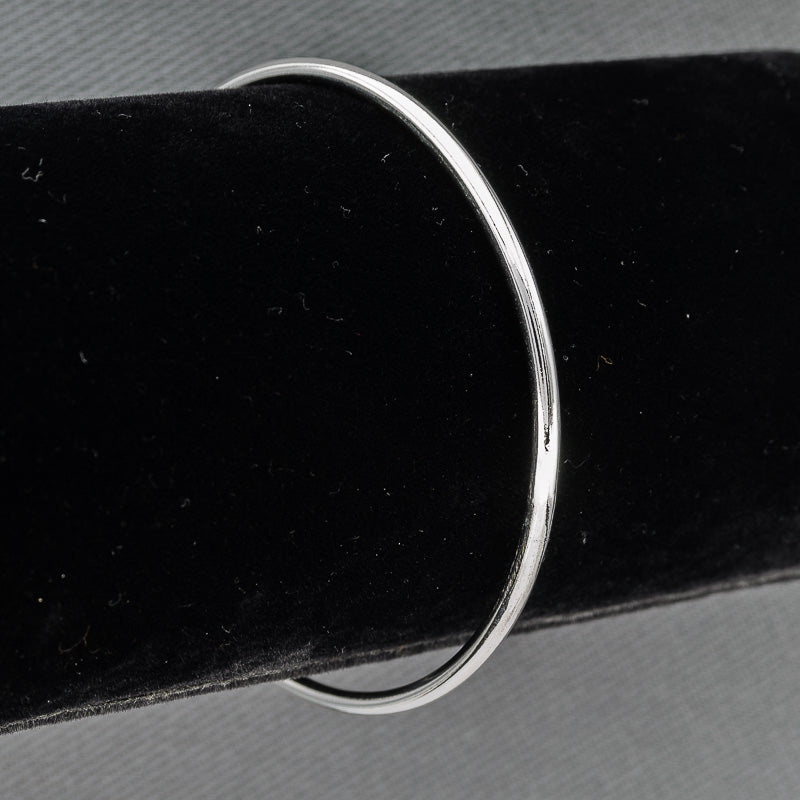 2.5 mm Round sterling silver Bangle
