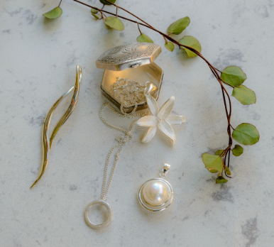 Sterling silver pendant/ with stones