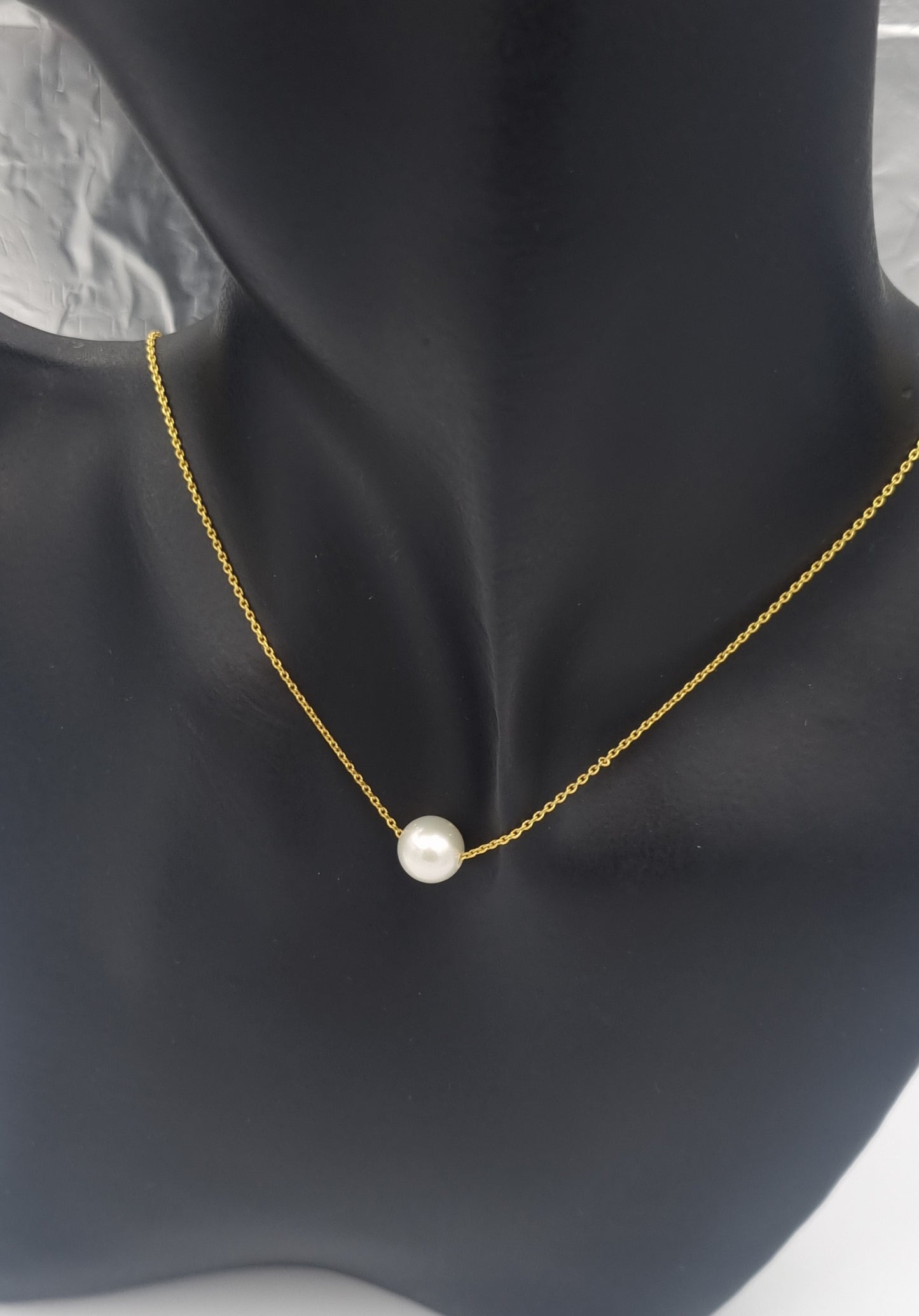 Gold plated chain with a pearl