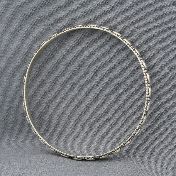Sterling silver bubble pattern bangle