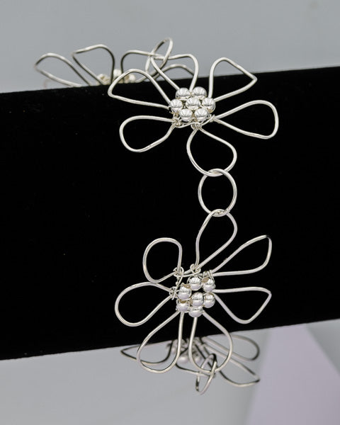 Sterling silver daisy bracelet