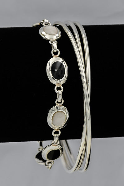 Sterling silver bracelet with MOP and Onyx