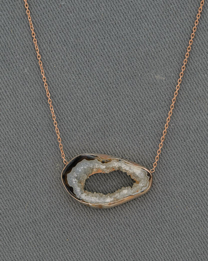 Druzy set in rose gold plated on a rose gold plated chain