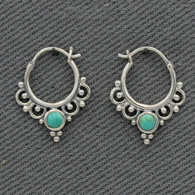 Sterling silver filigree earring with turquois stone
