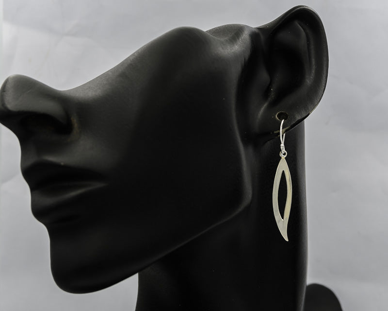 Sterling silver leave shape earring