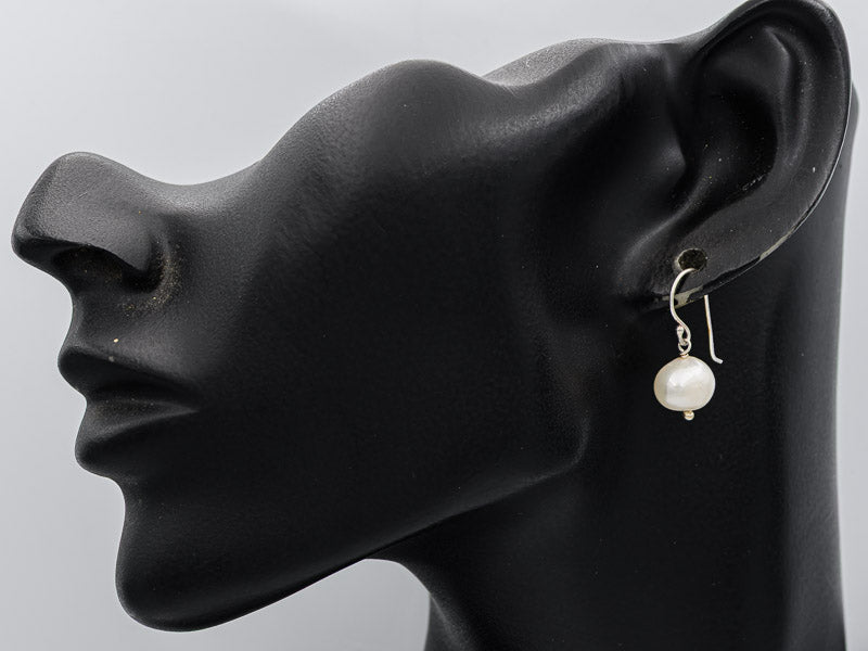 Sterling silver hook with a 10mm pearl