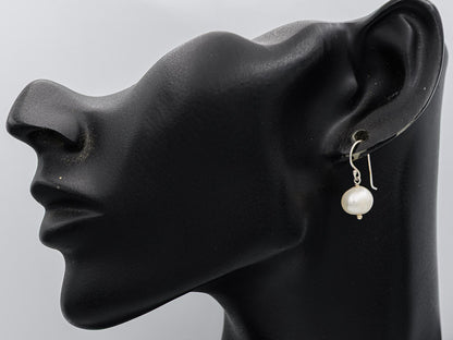 Sterling silver hook with a 10mm pearl
