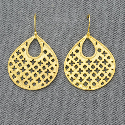 Designer gold plated pear shape earring