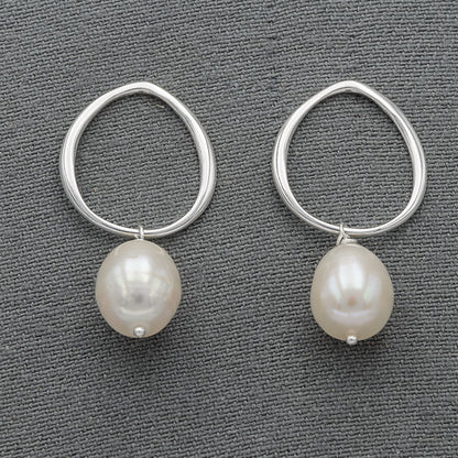 Sterling silver oval hook with a pearl