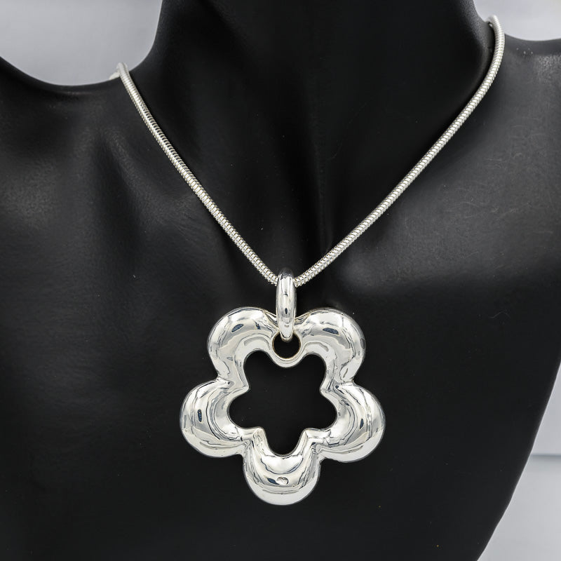 Sterling silver scalloped pendant