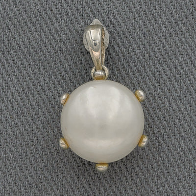 Sterling silver button pearl pendant