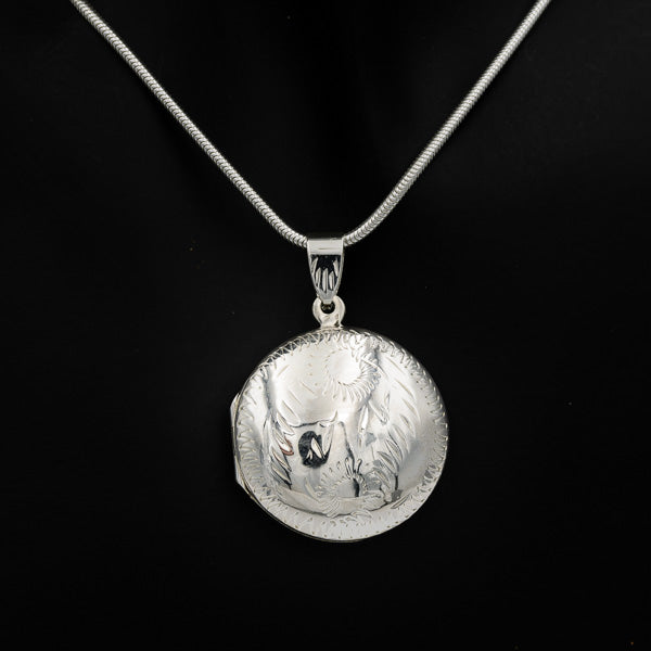 Sterling Silver Engraved Round Locket – 2.5cm