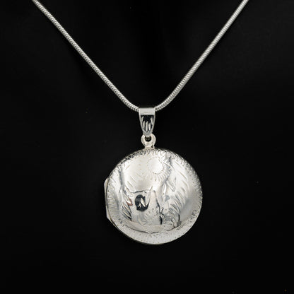 Sterling Silver Engraved Round Locket – 2.5cm