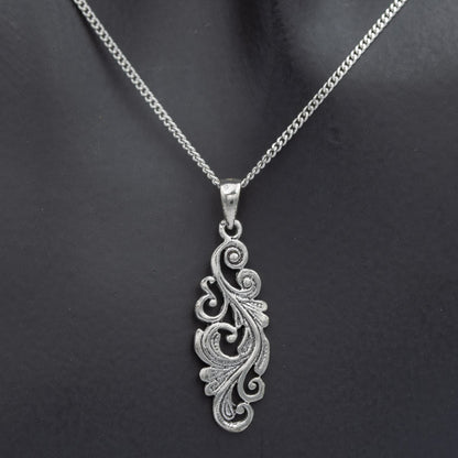 Sterling silver oval patterned pendant, modern minimalistic - Silvertree Jewelry #