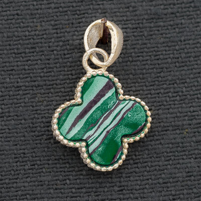 Sterling silver Clover leaf pendant in Malachite or Paua shell