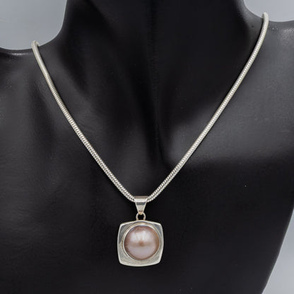Sterling silver square with a dusty pink mabe'