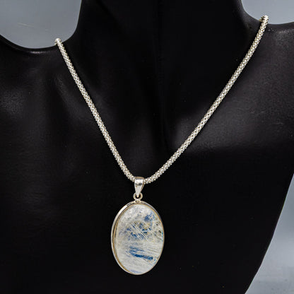 Sterling silver oval Moonstone pendant