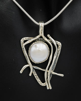 Sterling silver button pearl pendant