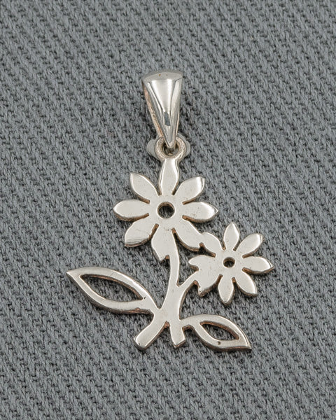 Sterling silver daisy pendant