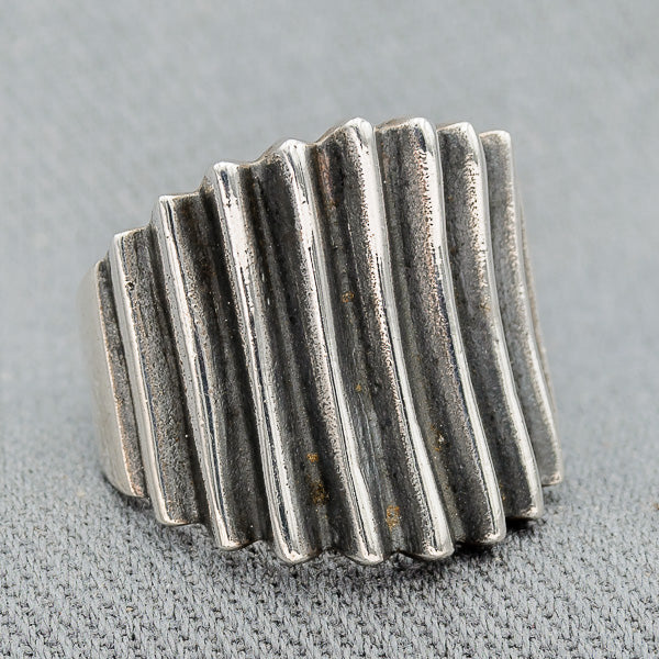 Sterling silver fluted ring