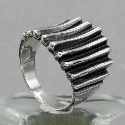 Sterling silver fluted ring