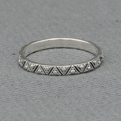 Sterling silver patterned band