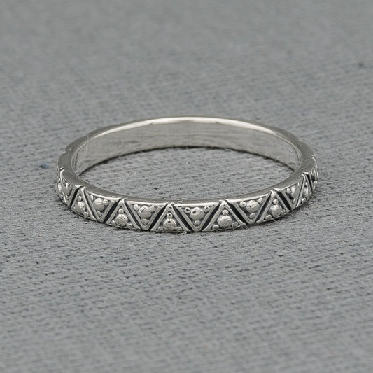 Sterling silver patterned band