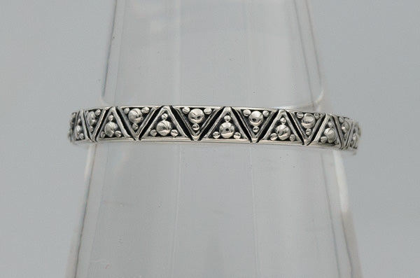 Sterling silver patterned band