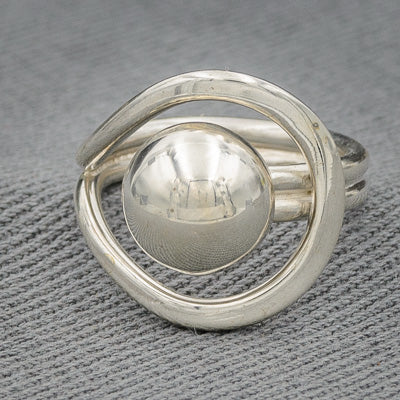 Sterling silver ball loop ring med