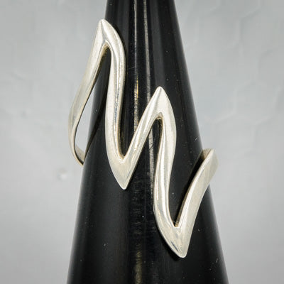 Sterling silver zig zag ring