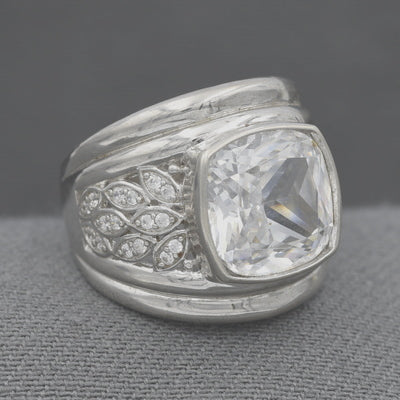 Sterling silver ring with square cubic zirconia