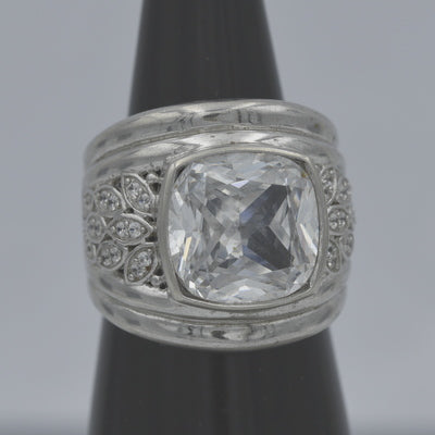 Sterling silver ring with square cubic zirconia