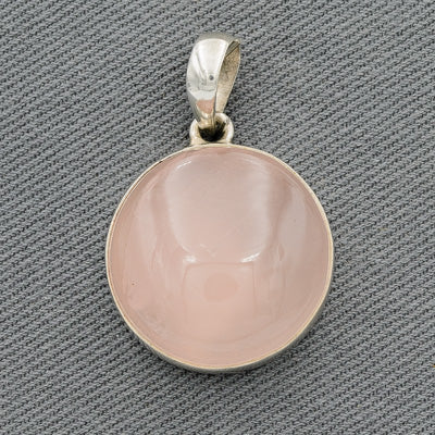 Rose Quartz Round Pendant in Sterling Silver – 2.8cm
