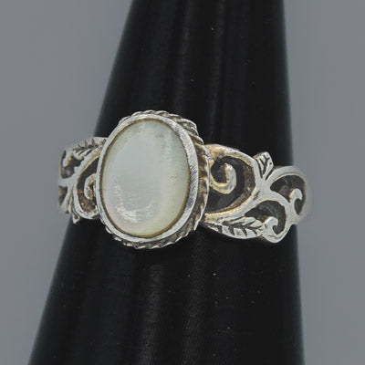 Sterling Silver Mother of Pearl Scroll Band Ring