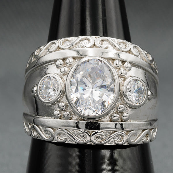 Sterling silver oval cubic ring