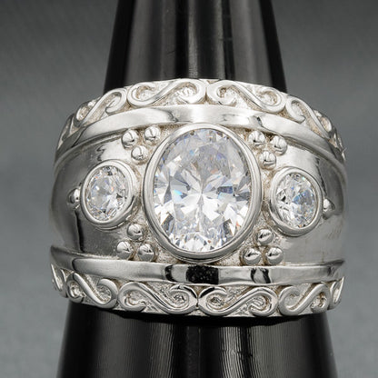 Sterling silver oval cubic ring