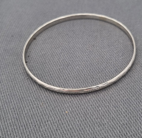 3 mm Hammered silver bangle 60mm