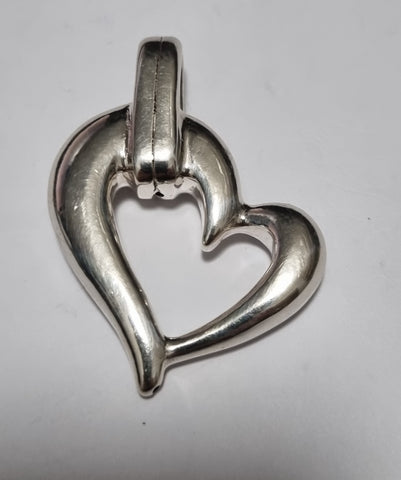 Open heart pendant