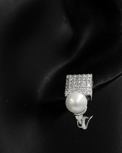 Cluster cubic and pearl earring