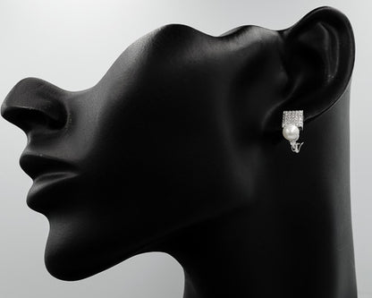 Cluster cubic and pearl earring