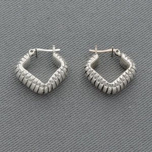 Chunky square hoops