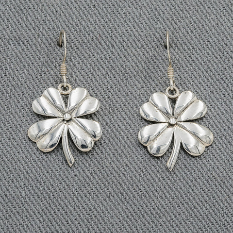 Silver clover leave earring