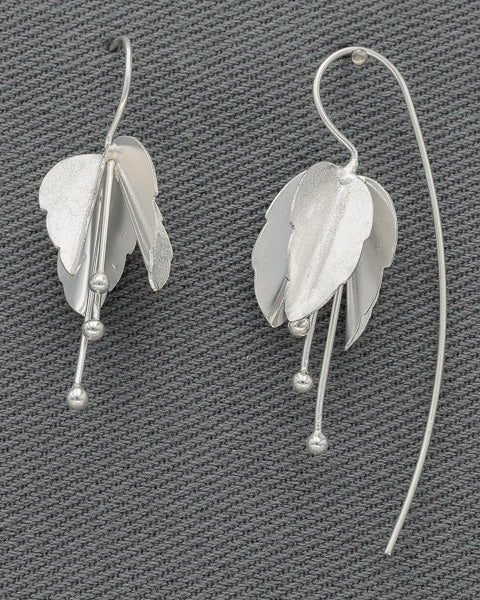 Brushed and oxidized silver earrings