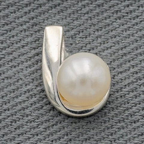 Pearl pendant
