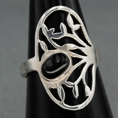 Branch with onyx ring